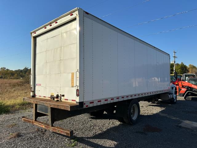 Image of International 4300 equipment image 2