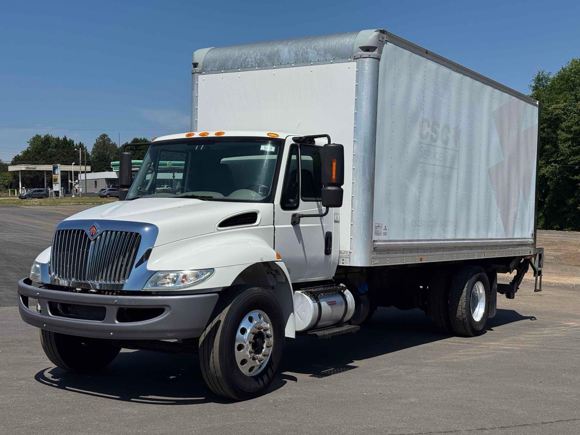2018 International 4300 SBA Equipment Image0