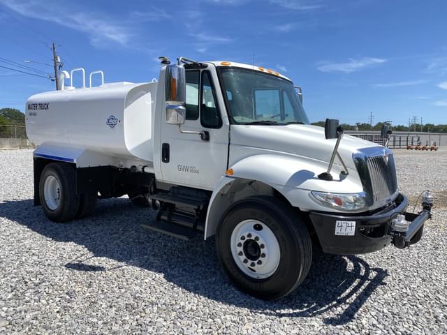 Image of International 4300 equipment image 3