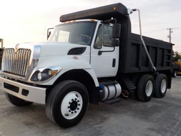 Main image International 7400