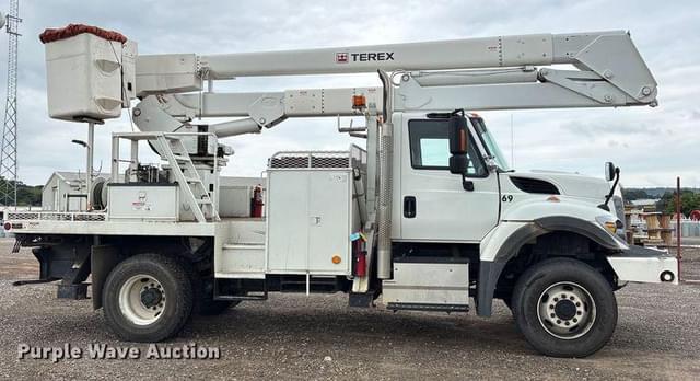 Image of International 7500 equipment image 3