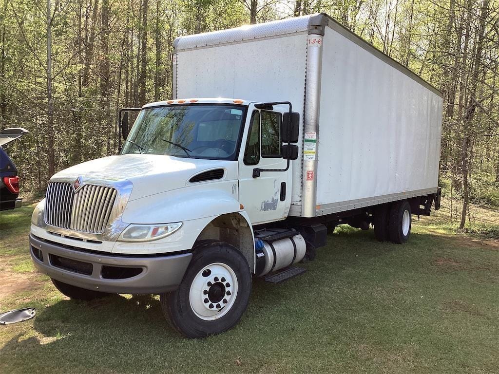 2018 International Durastar 4300 Equipment Image0