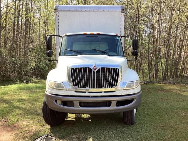 Image of International Durastar 4300 equipment image 1
