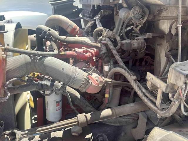 Image of International Durastar 4300 equipment image 2