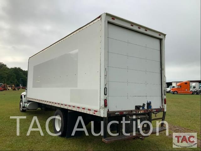 Image of International Durastar 4300 equipment image 2