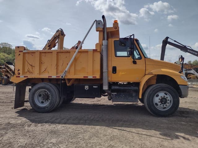 Image of International Durastar 4300 equipment image 2
