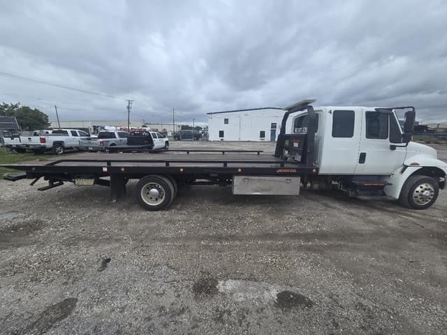 Image of International Durastar 4300 equipment image 3