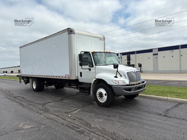 Image of International Durastar 4300 equipment image 4