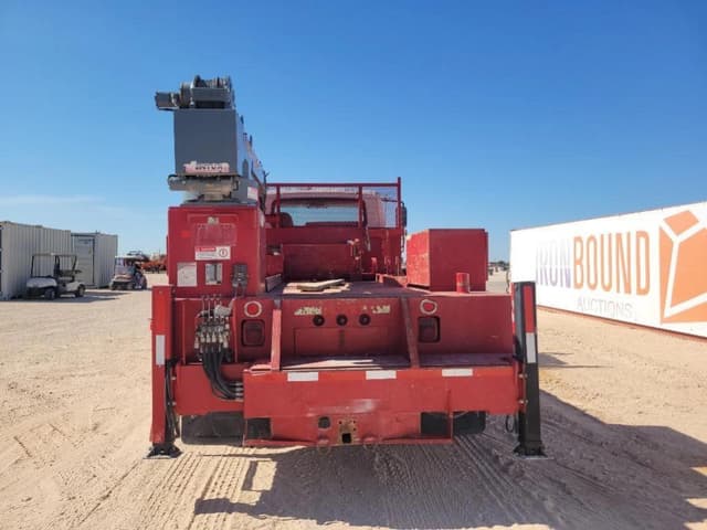 Image of International Durastar 4300 equipment image 3