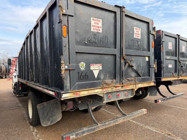 Image of International DuraStar 4400 equipment image 3