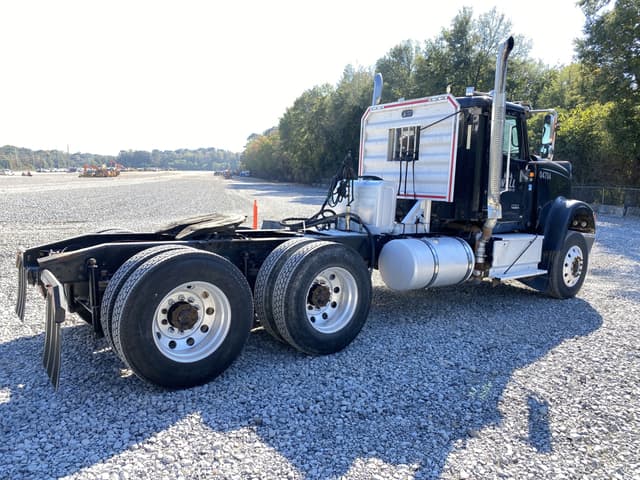 Image of International HX520 equipment image 2