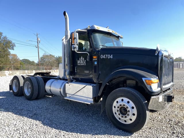 Image of International HX520 equipment image 3