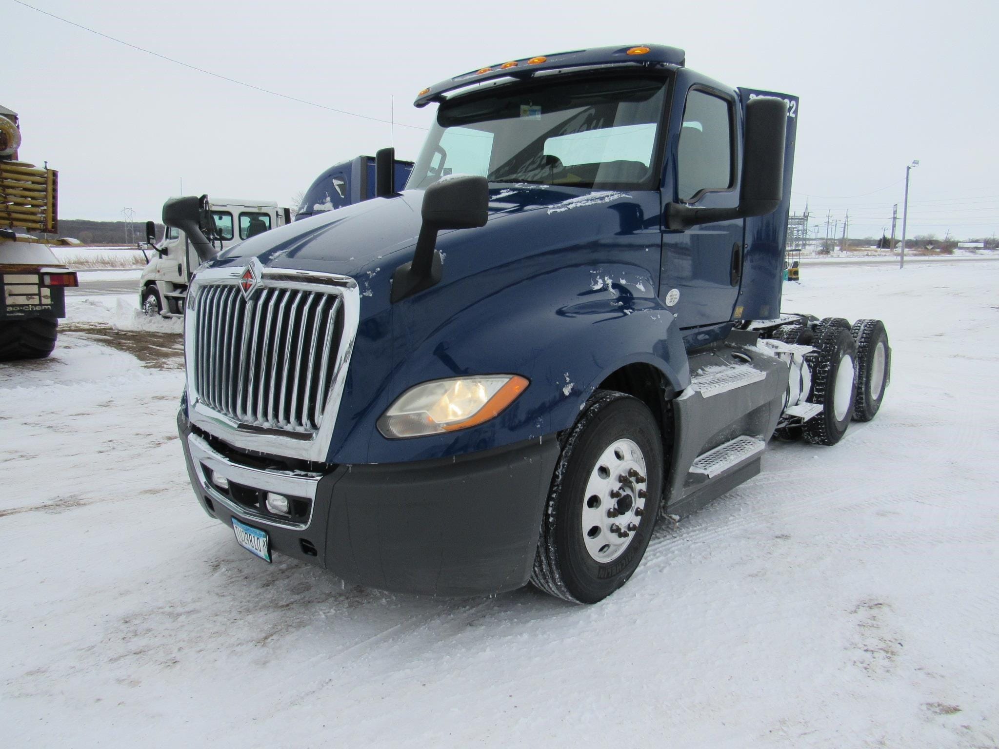 2018 International LT Equipment Image0