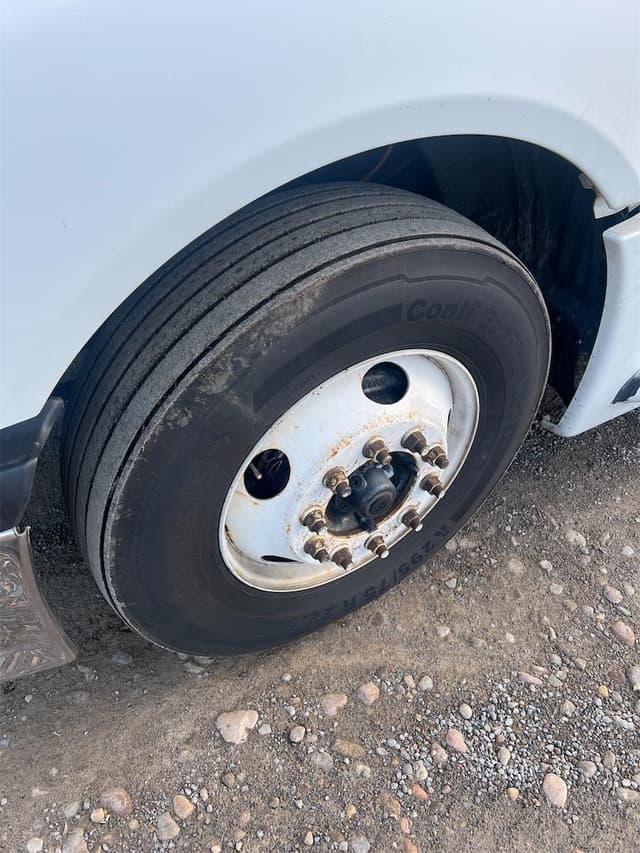 Image of International LT equipment image 4