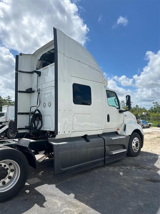 Image of International LT equipment image 4