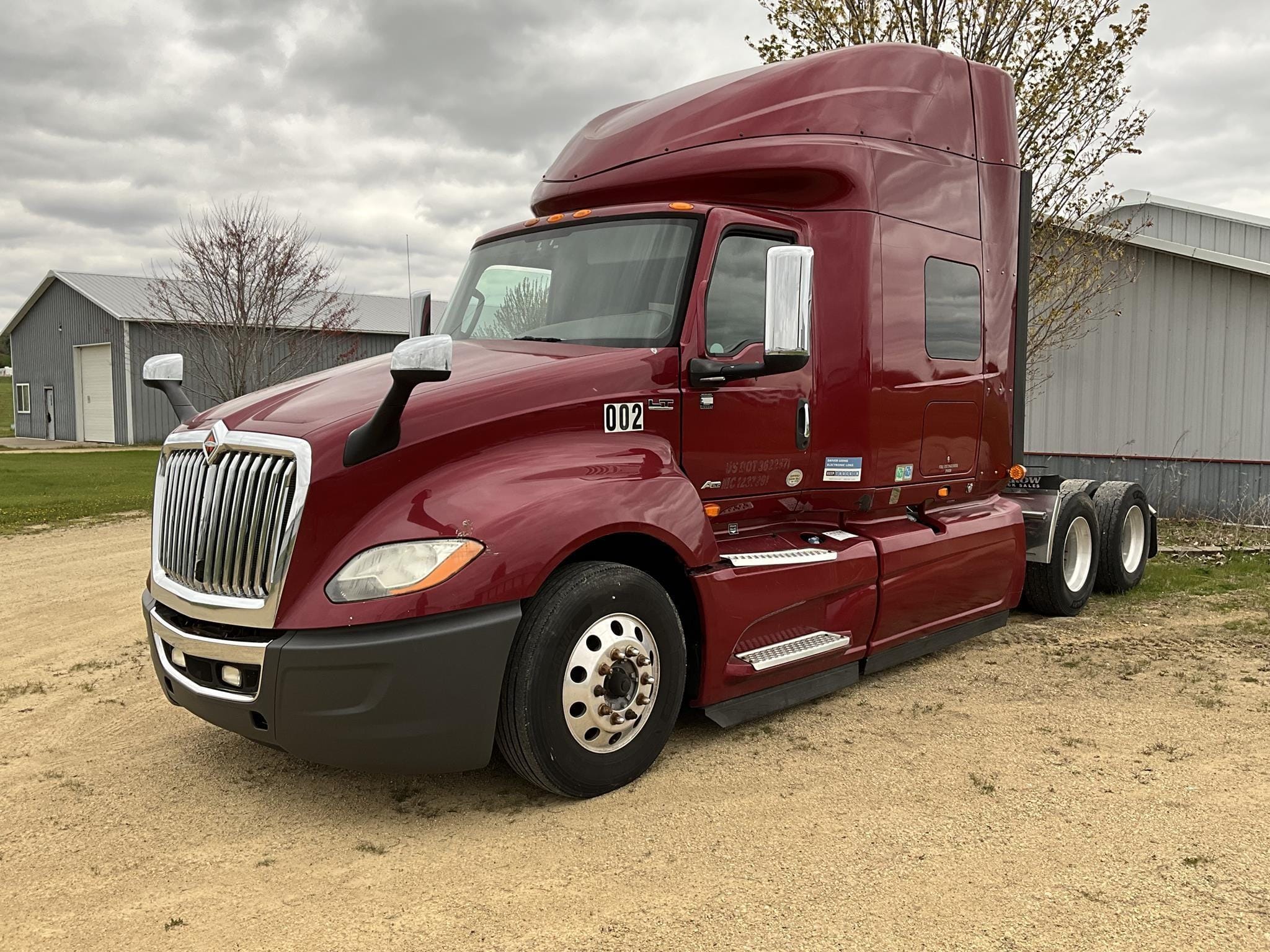 2018 International LT Equipment Image0