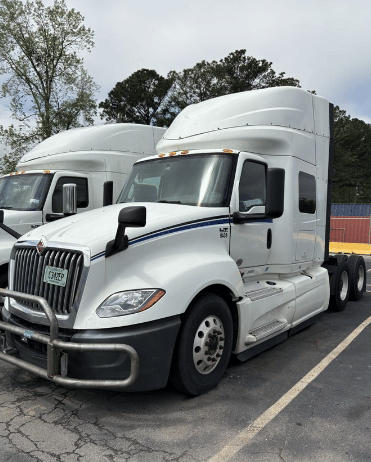 Main image International LT625