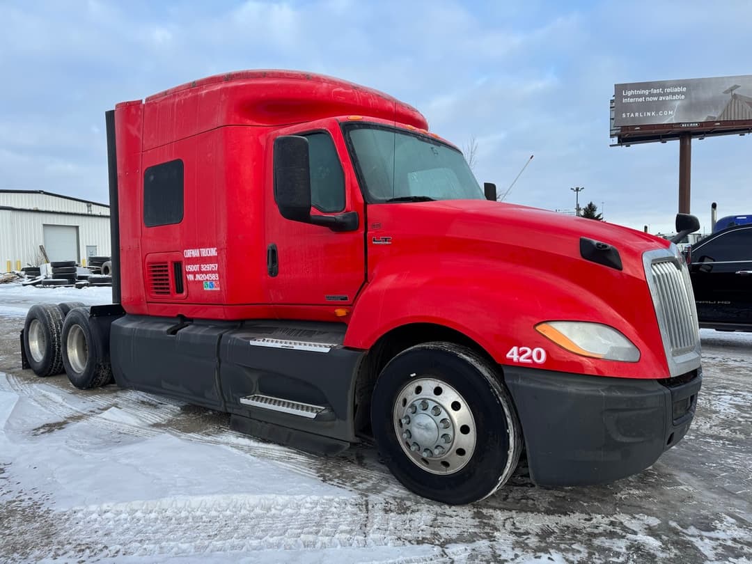 Image of International LT625 Image 1