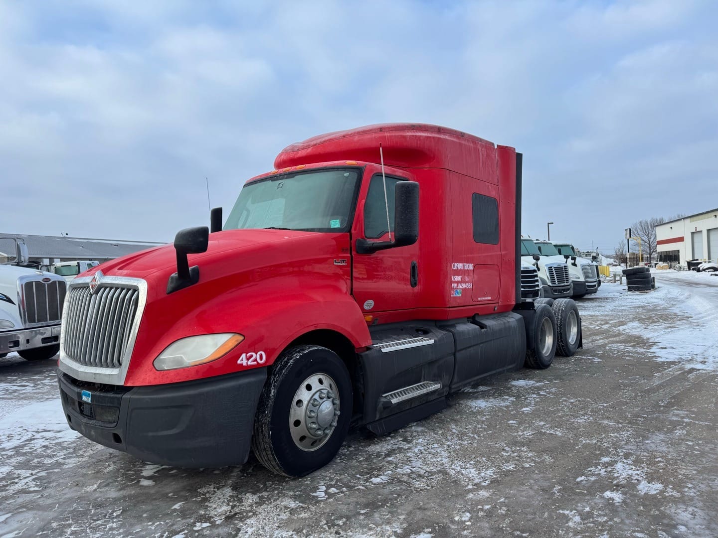 2018 International LT625 Equipment Image0