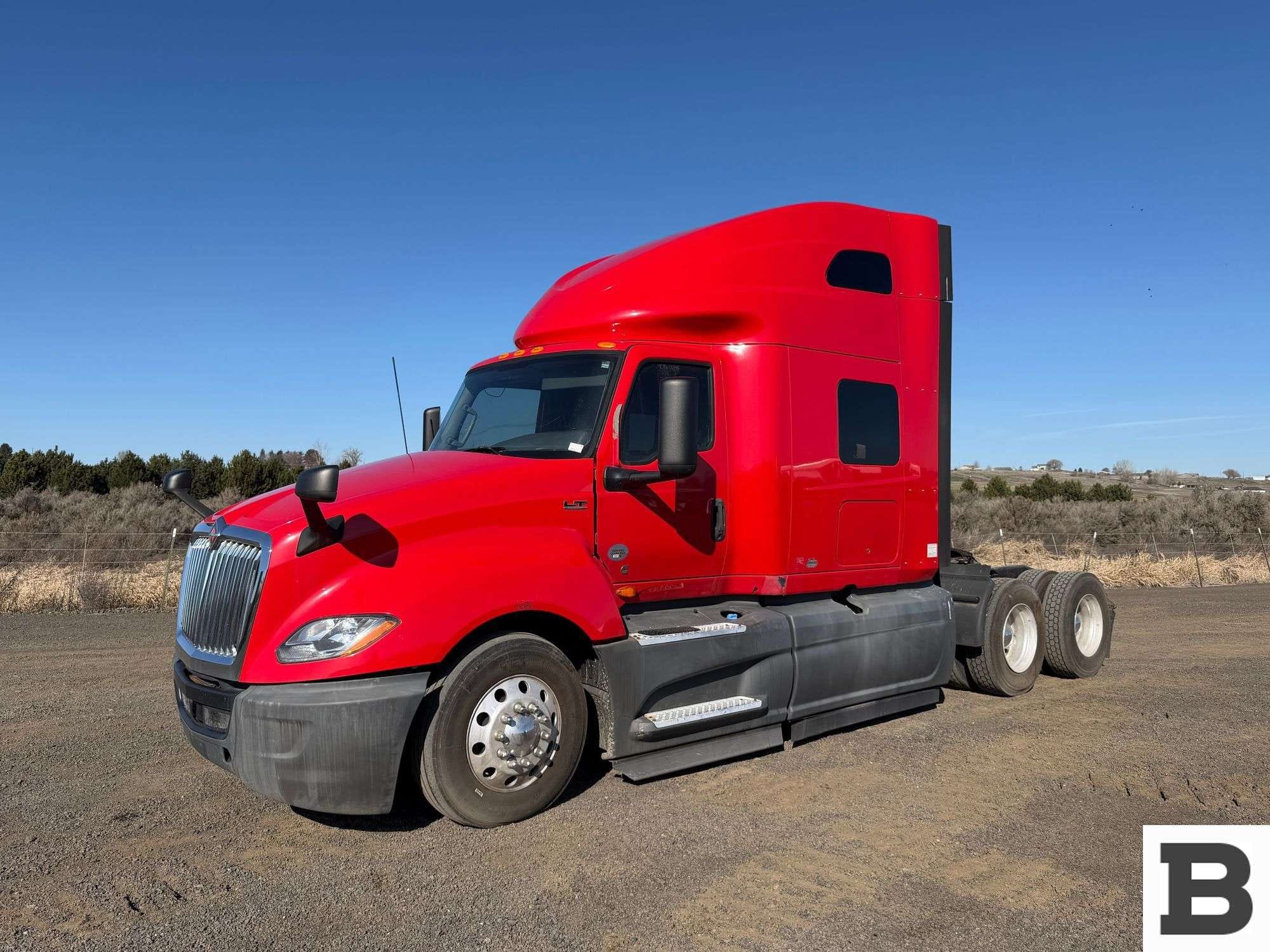 2017 International LT625 Equipment Image0