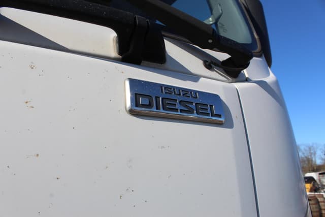 Image of Isuzu FTR equipment image 3
