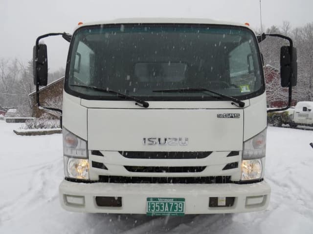 Image of Isuzu NPR equipment image 1