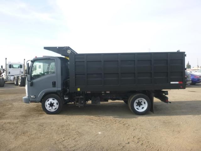 Image of Isuzu NQR equipment image 4