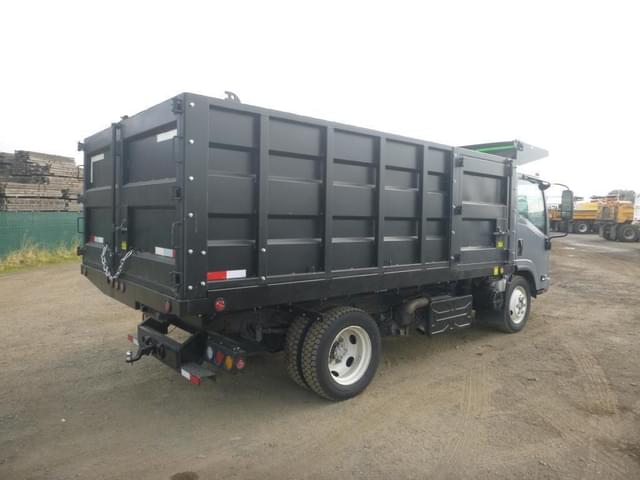 Image of Isuzu NQR equipment image 2