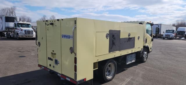 Image of Isuzu NRR equipment image 2