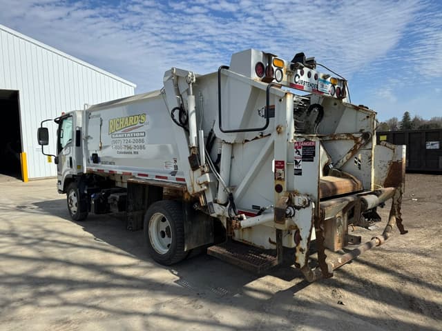 Image of Isuzu NRR equipment image 2