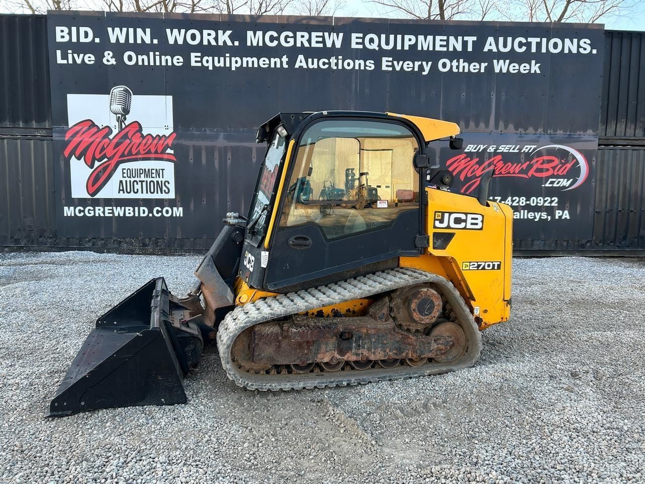 2018 JCB 270T Equipment Image0