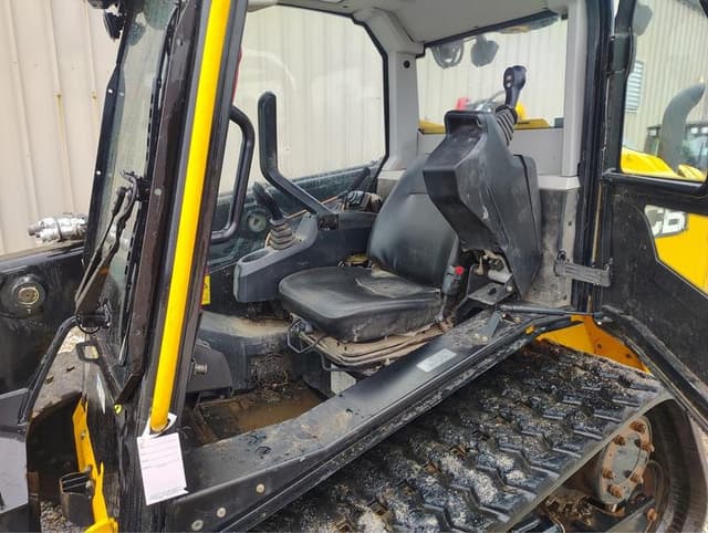 Image of JCB 3TS-8T equipment image 4