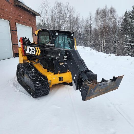 Image of JCB 3TS-8T equipment image 2