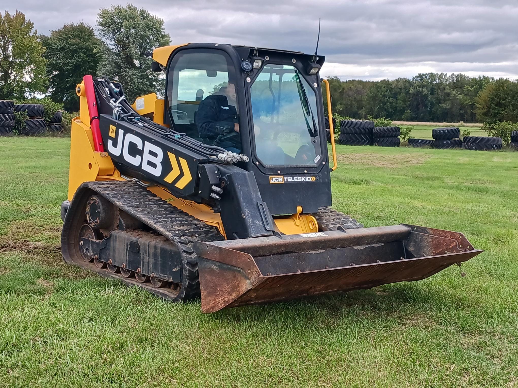 Main image JCB 3TS-8T