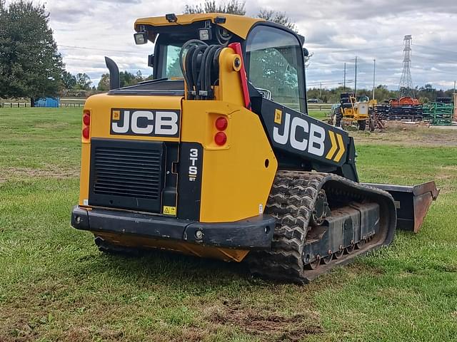 Image of JCB 3TS-8T equipment image 3