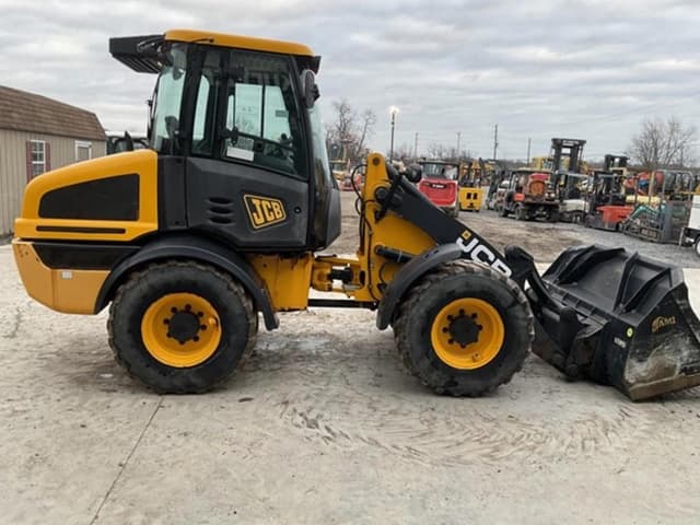 Image of JCB 409 equipment image 4