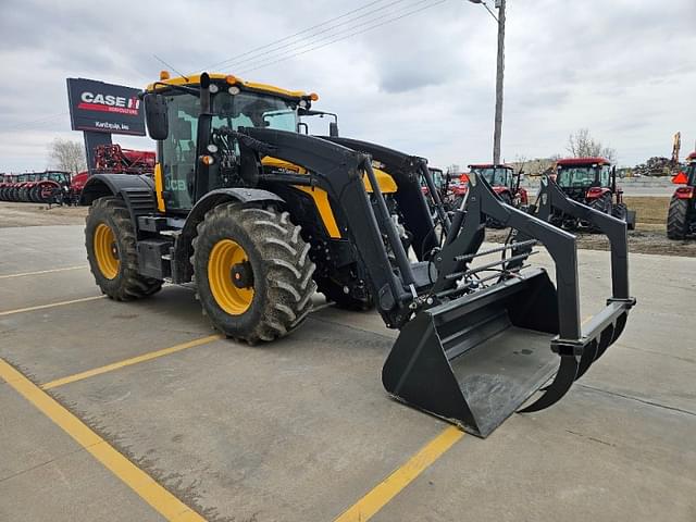 Image of JCB Fastrac 4220 equipment image 1