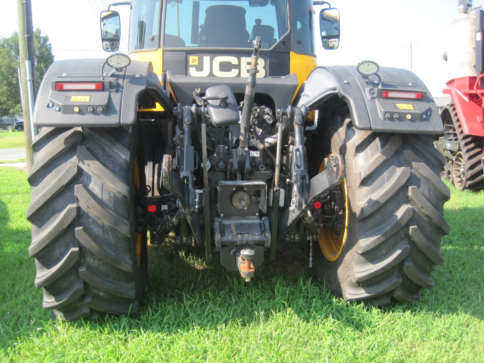 2018 JCB Fastrac 4220 Equipment Image0