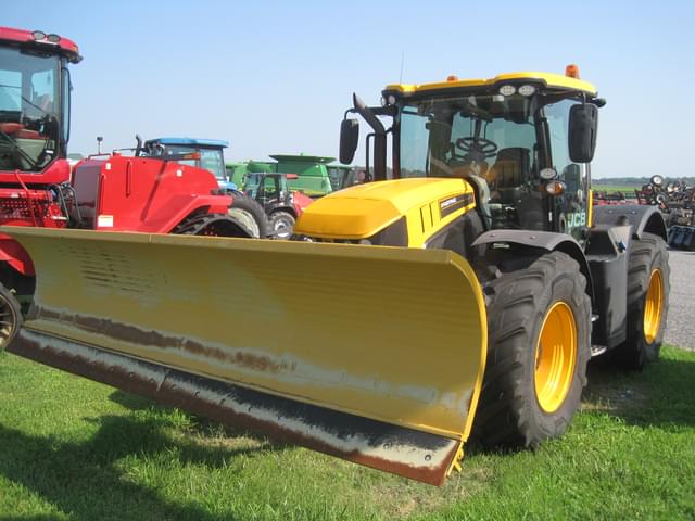 Image of JCB Fastrac 4220 equipment image 1