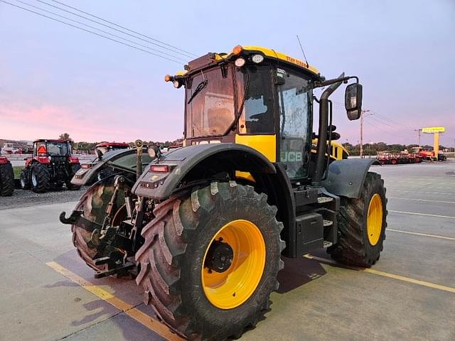 Image of JCB Fastrac 4220 equipment image 2