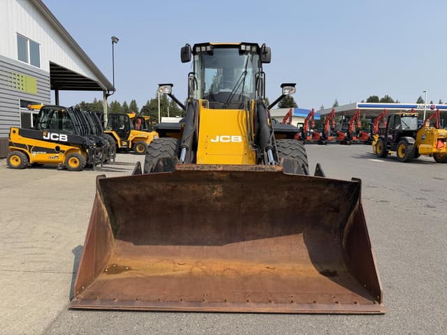 Image of JCB 427 Agri equipment image 2