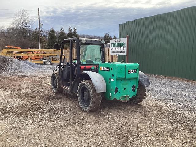 Image of JCB 525-60 equipment image 1