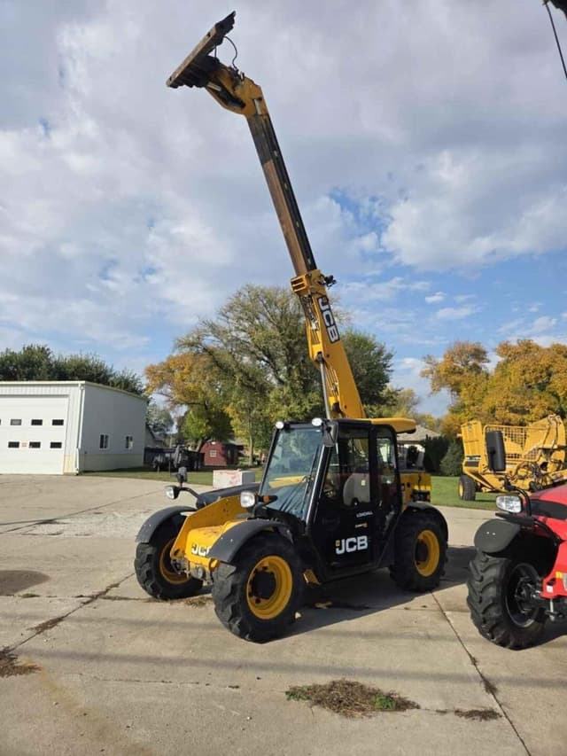 Image of JCB 525-60 Agri Plus equipment image 1
