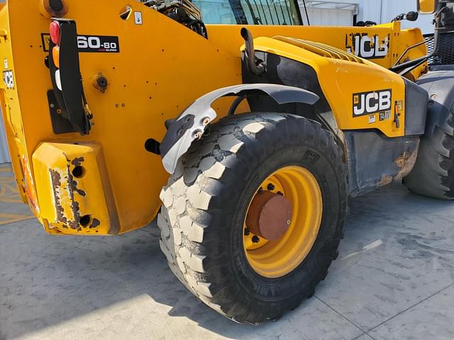 Image of JCB 560-80 Agri Super equipment image 2