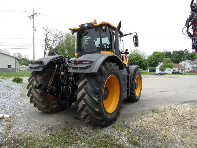 Image of JCB Fastrac 8330 equipment image 1
