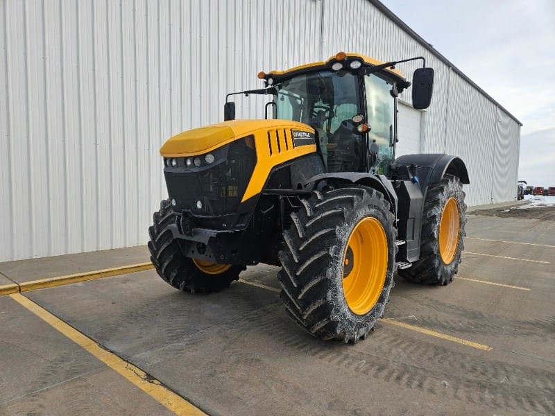 2018 JCB Fastrac 8330 Equipment Image0