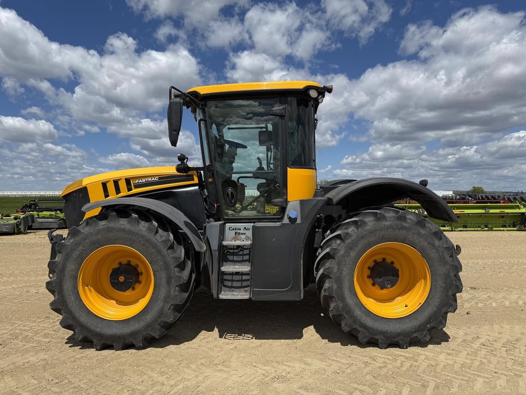 Image of JCB Fastrac 4220 Primary image