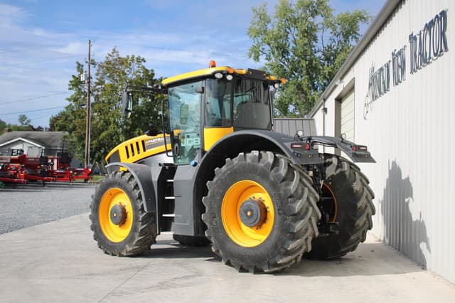 Image of JCB Fastrac 8330 equipment image 2