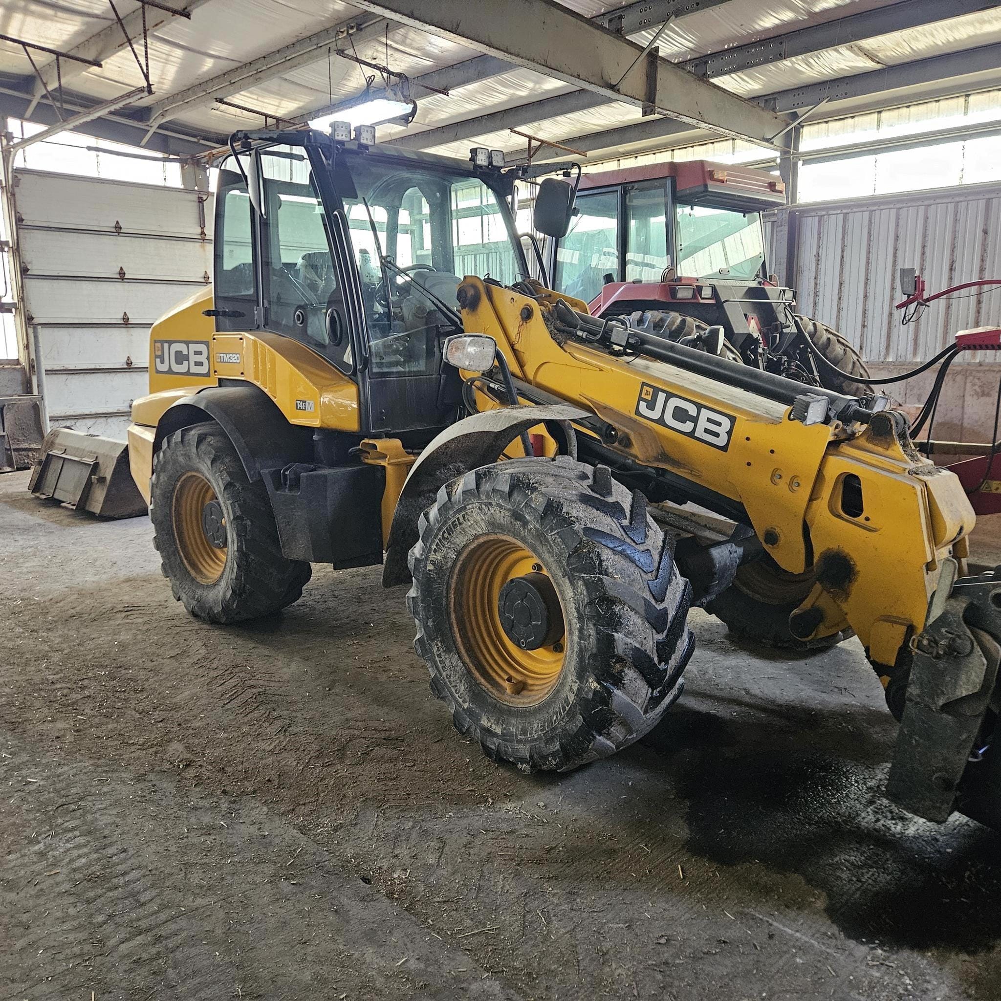 2018 JCB TM320 Agri Equipment Image0