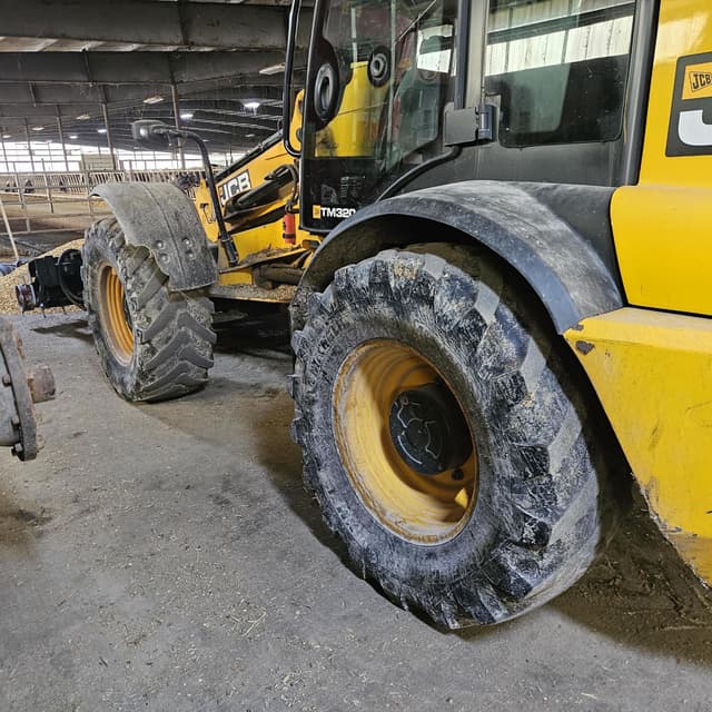 Image of JCB TM320 Agri equipment image 2